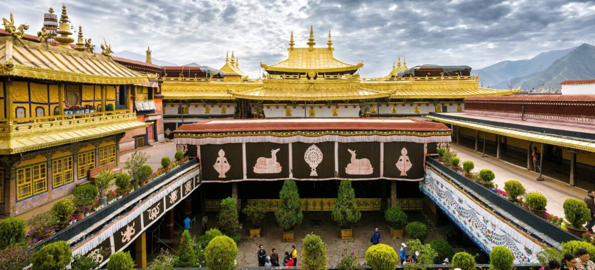 Về miền đất thiêng Tây Tạng
