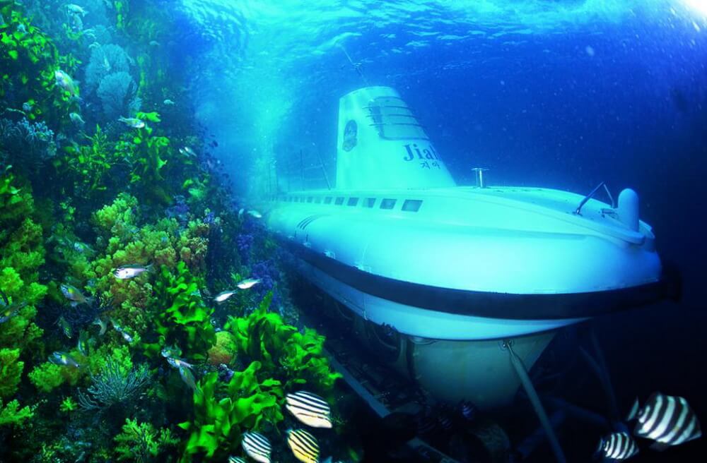 Khám phá thế giới đại dương bằng tàu ngầm Seogwipo