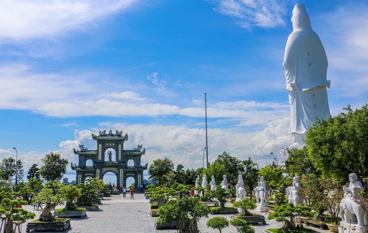 Bán đảo Sơn Trà - Viên ngọc xanh giữa lòng Đà Nẵng
