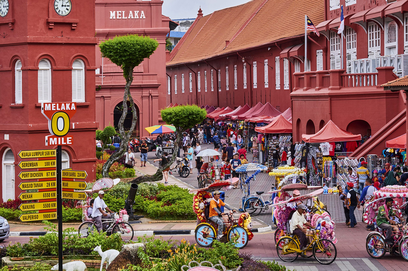 Khám phá nền văn hóa đa sắc của Brunei và Malaysia