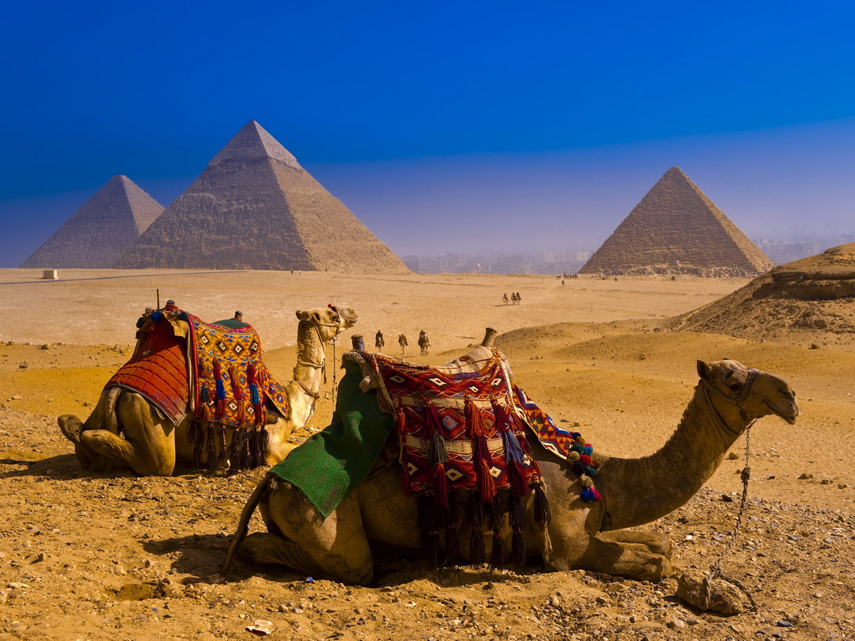 “Chạm tay” vào các kim tự tháp Ai Cập