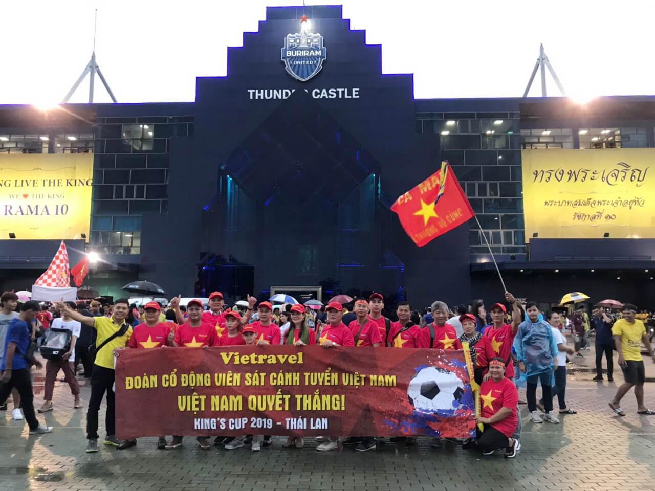 Bay ngay sang Thái, 'cháy' hết mình cùng đội tuyển Việt Nam tranh chức vô địch King’s Cup 2019