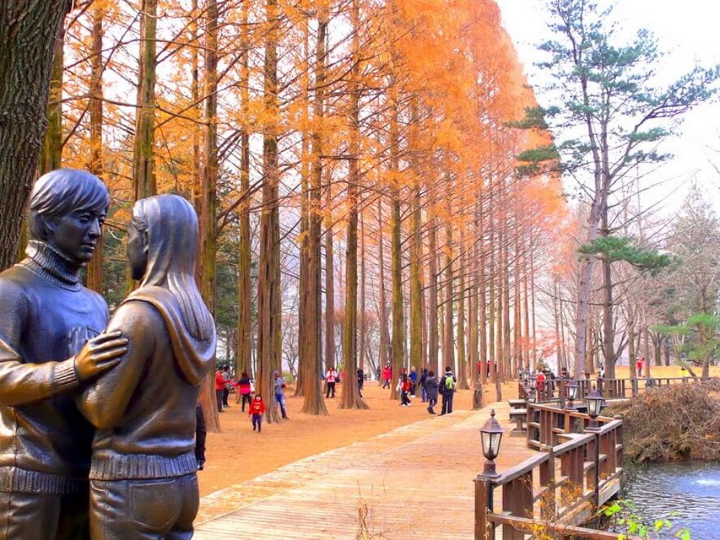 Lạc giữa mùa thu Nhật Bản, Hàn Quốc, Đài Loan đầy lãng mạn