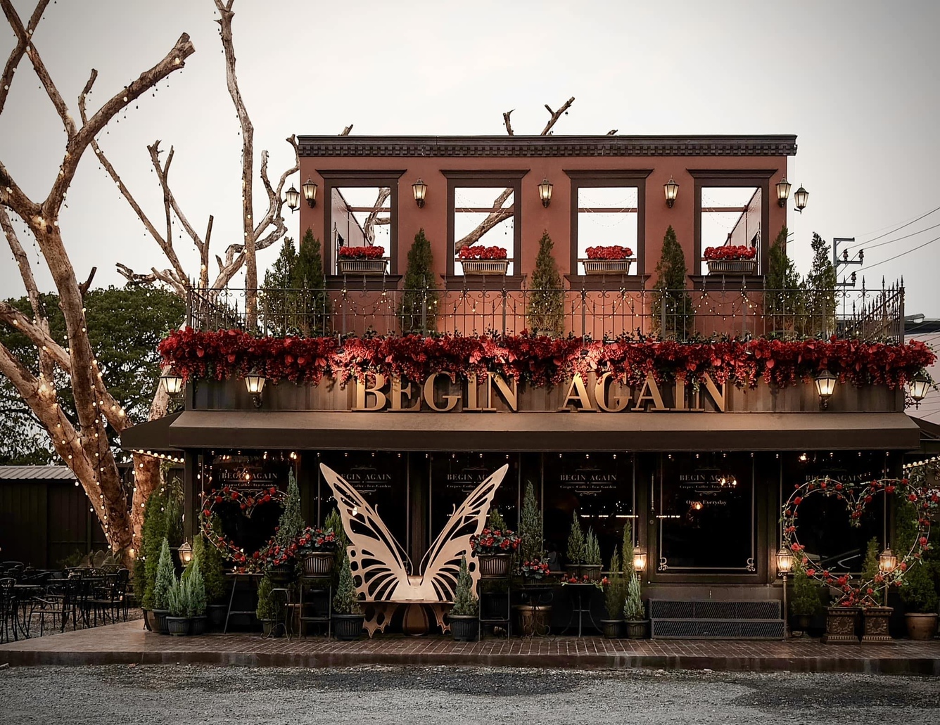 6. Begin Again Cafe – Quán cafe của sự khởi đầu
