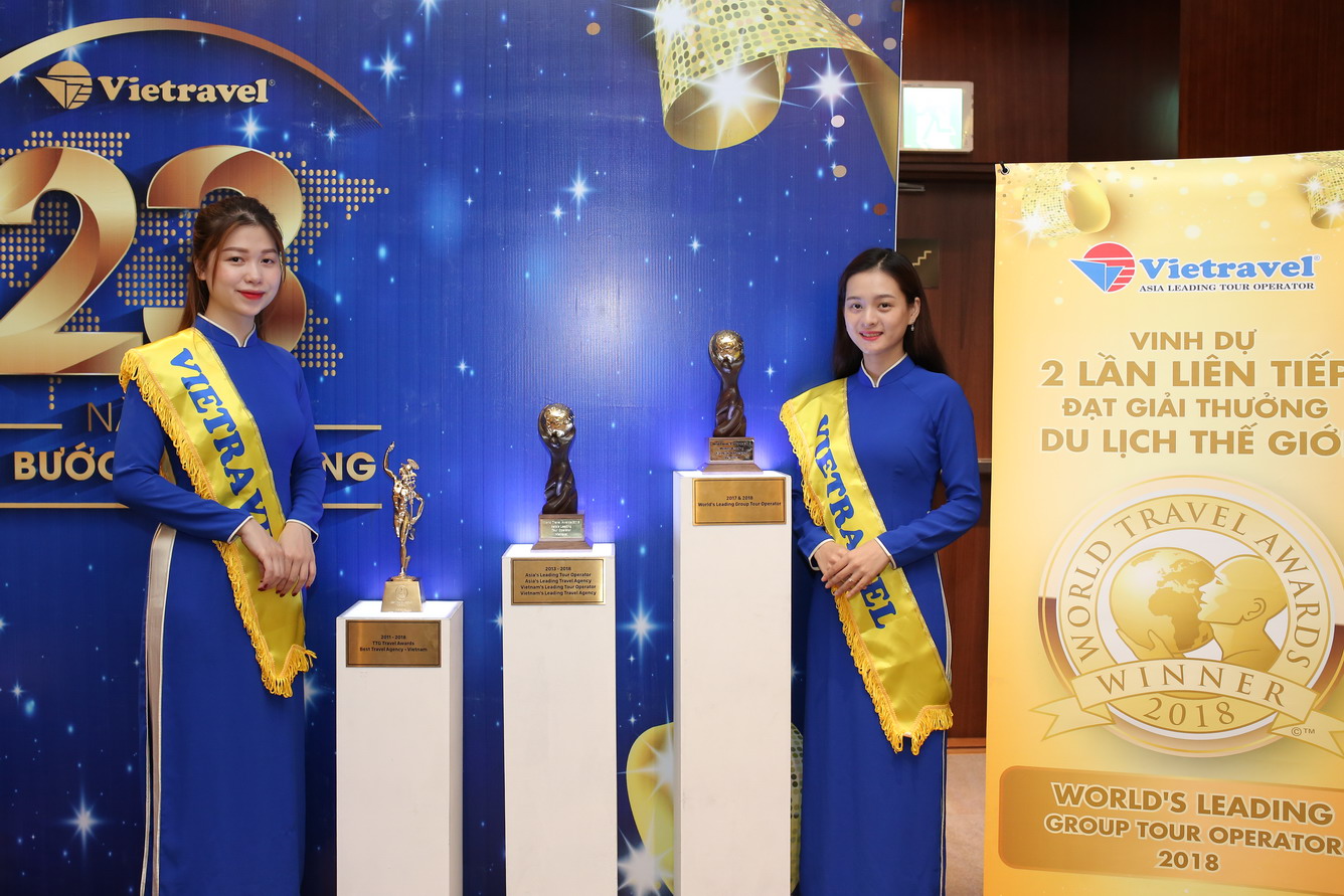 Lan tỏa tri ân, ngập tràn ưu đãi nhân dịp đón cúp ‘World Travel Awards’ tại chi nhánh Vietravel Hà Nội
