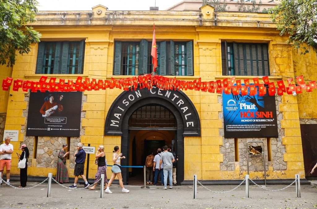 Di tích Nhà tù Hỏa Lò