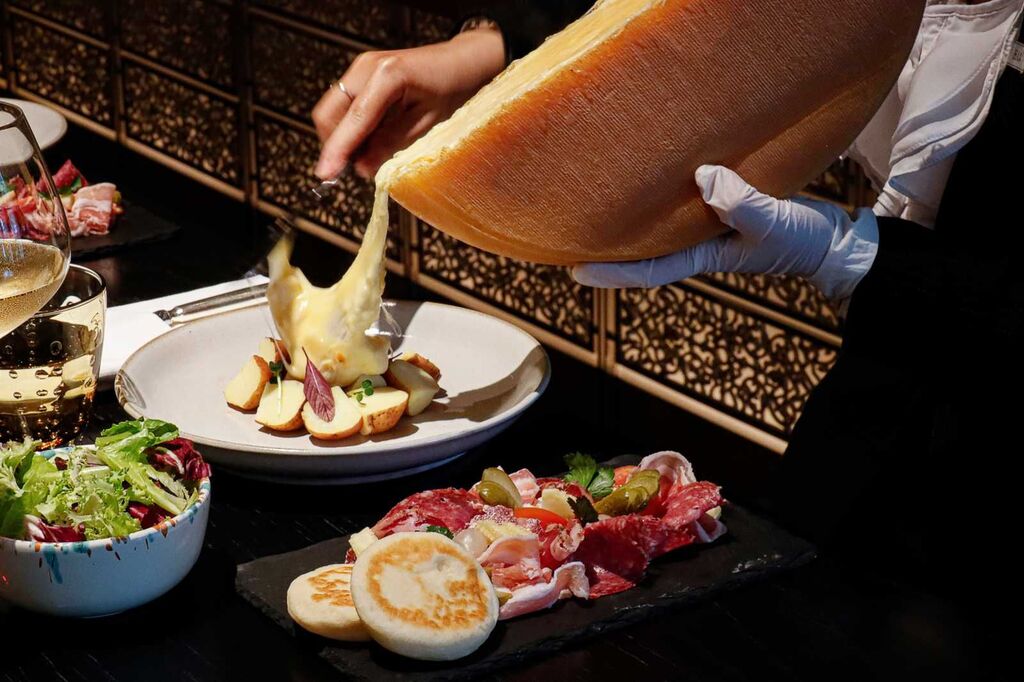 Phô mai Raclette