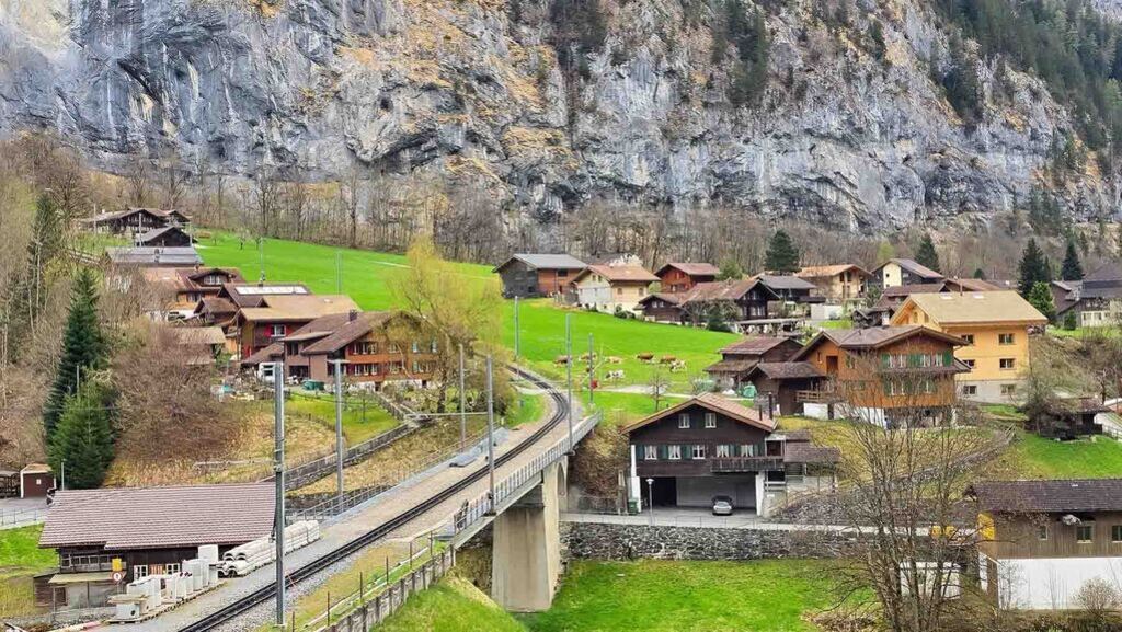 Ngôi làng Lauterbrunnen