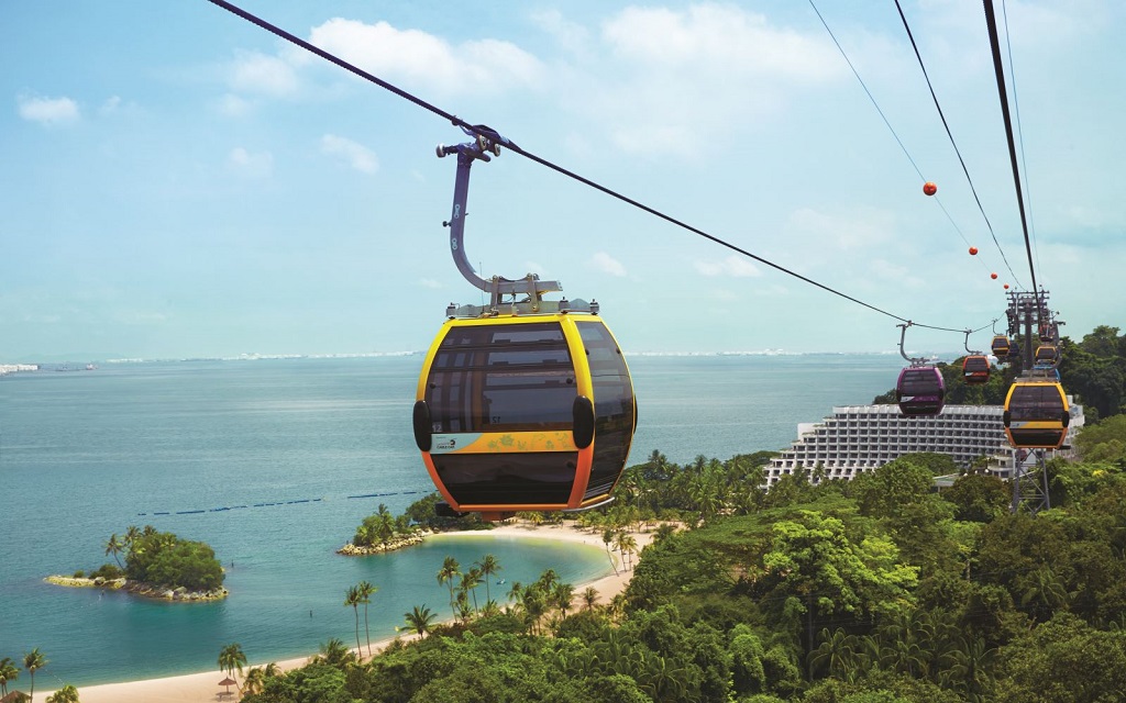 Trải nghiệm đi cáp treo Singapore Cable Car và ngắm Universal Studios Singapore từ trên cao