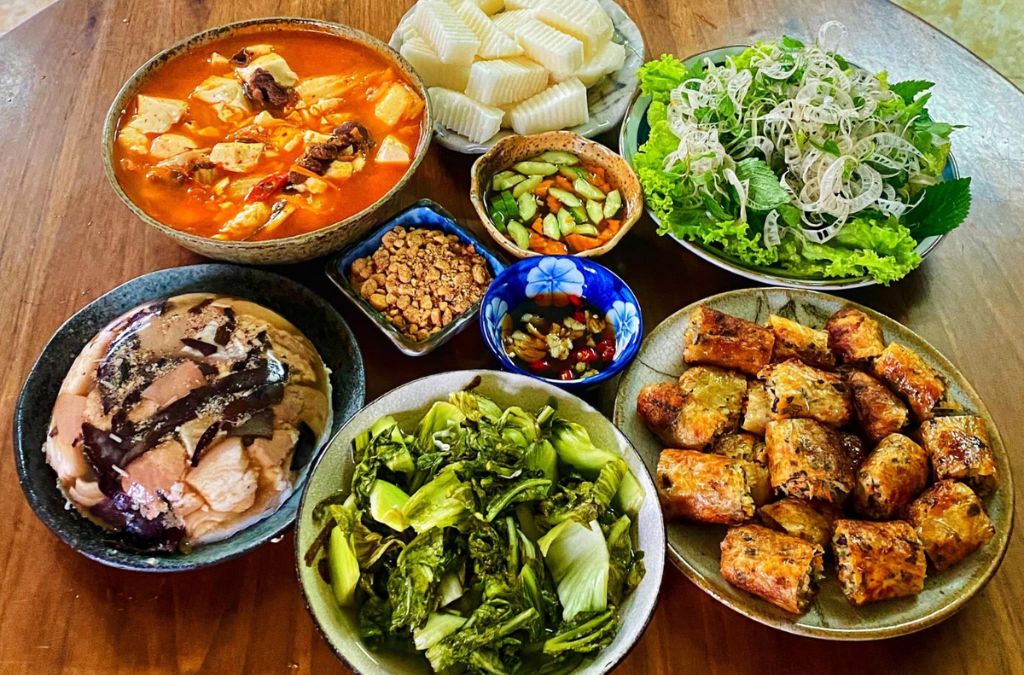 Mâm cơm miền Bắc