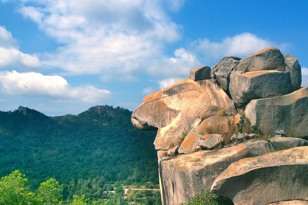 Khu du lịch Núi Két