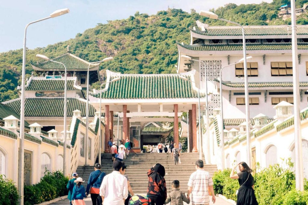 Miếu Bà Chúa Xứ Núi Sam