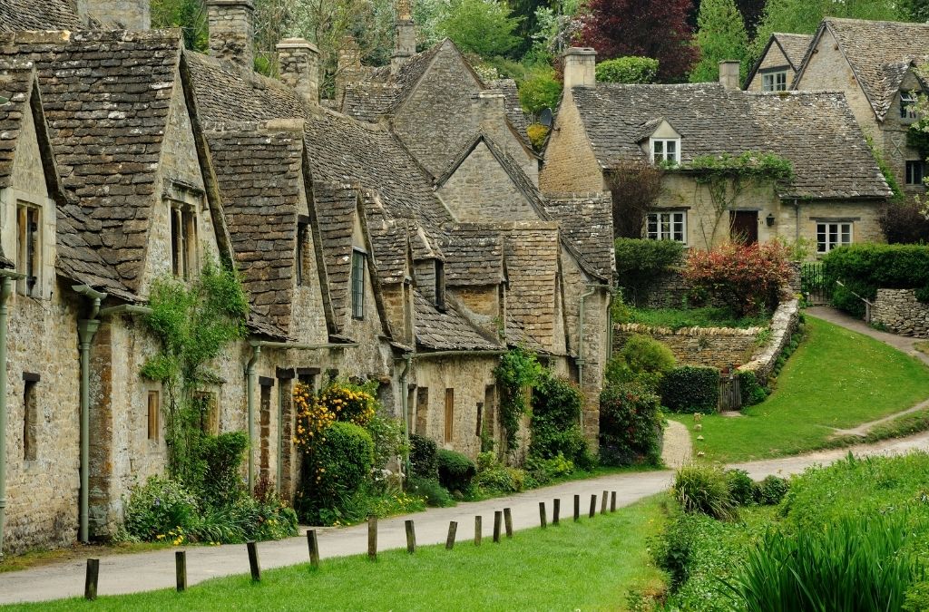 Dãy nhà đá cổ Arlington Row tại làng Bibury