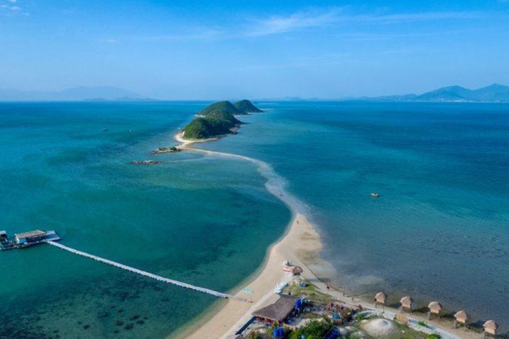 Bãi biển Sơn Đừng vịnh Vân Phong