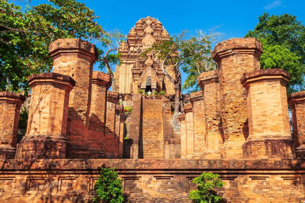 Tháp Bà Ponagar Nha Trang