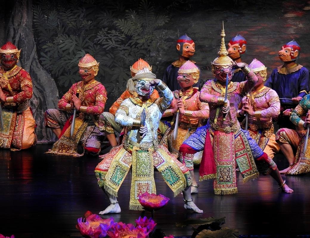 Nghệ sĩ biểu diễn múa mặt nạ Khon hoàng gia Thái Lan.