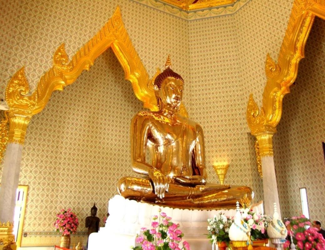 Tượng Phật Vàng tại chùa Wat Traimit ở Bangkok.