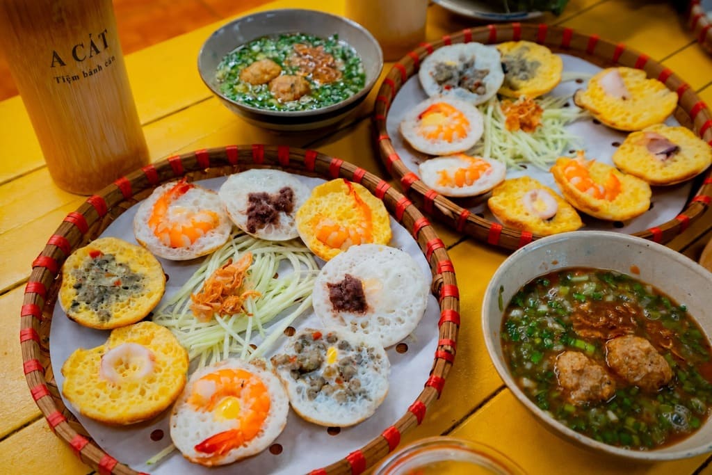 Bánh căn A Cát Đà Lạt nhiều topping