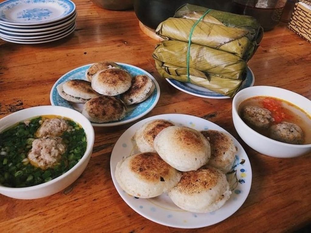 Bánh căn Cô Hoa Đà Lạt nóng giòn