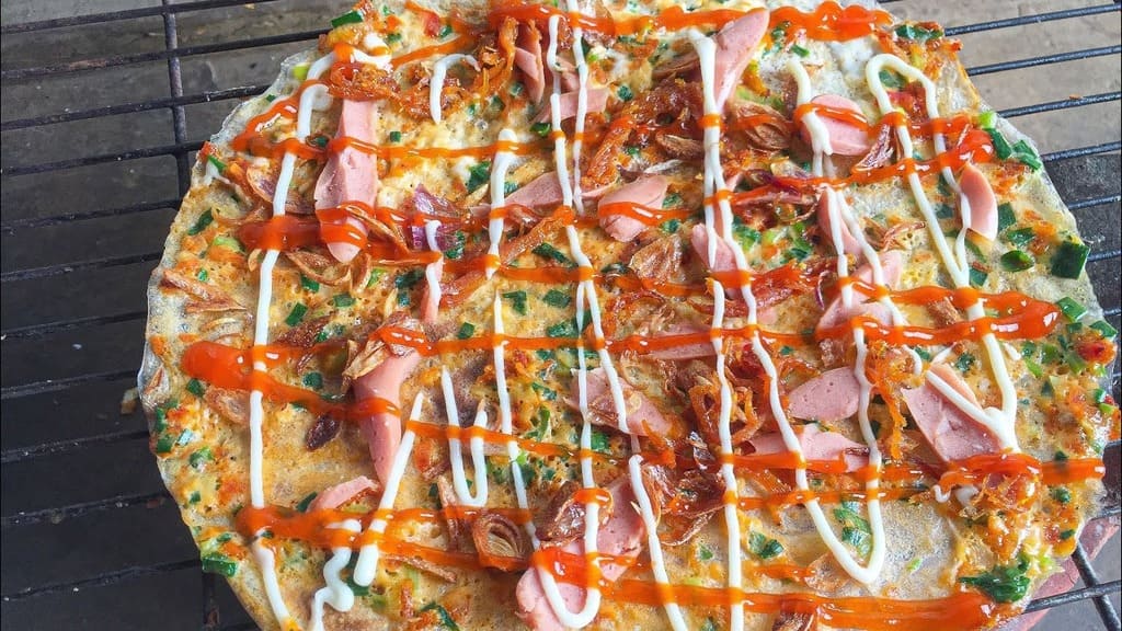 Bánh tráng nướng chế Hương tại đường Bà Triệu Đà Lạt