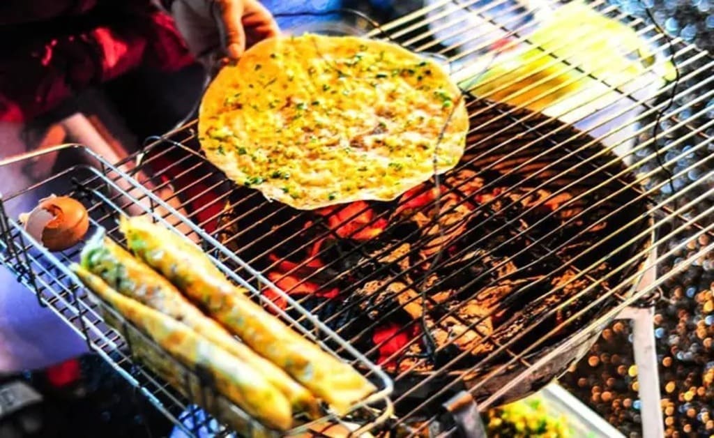 Bánh tráng nướng chị Huyền tại đường Nhà Chung Đà Lạt
