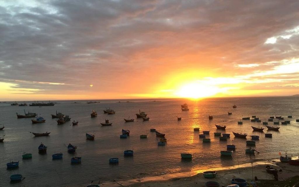 Làng chài Mũi Né ven biển 