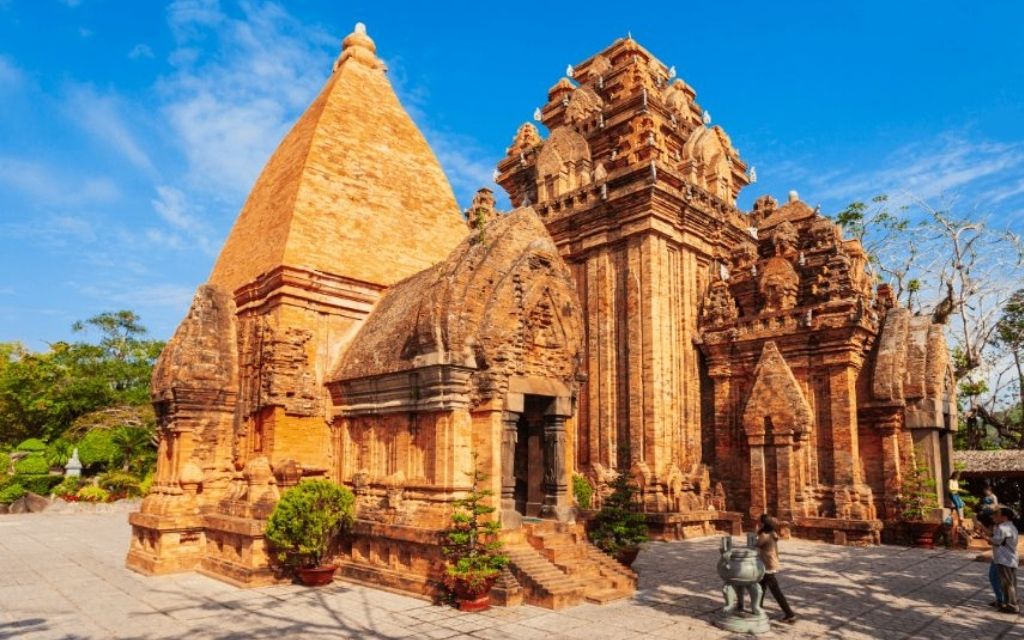 Tháp Poshanu Phan Thiết 