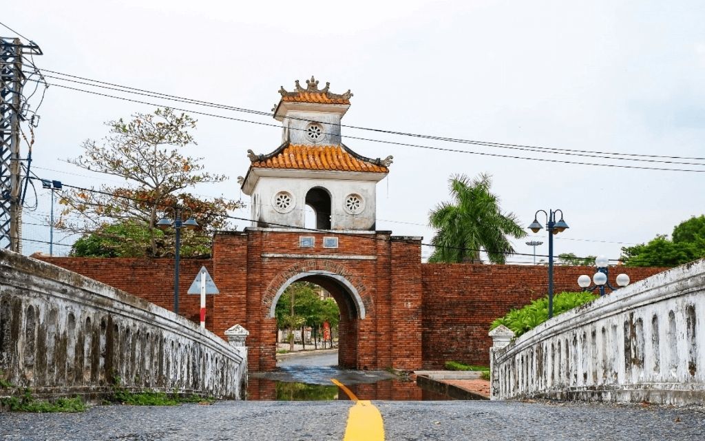 Thành cổ đồng hới