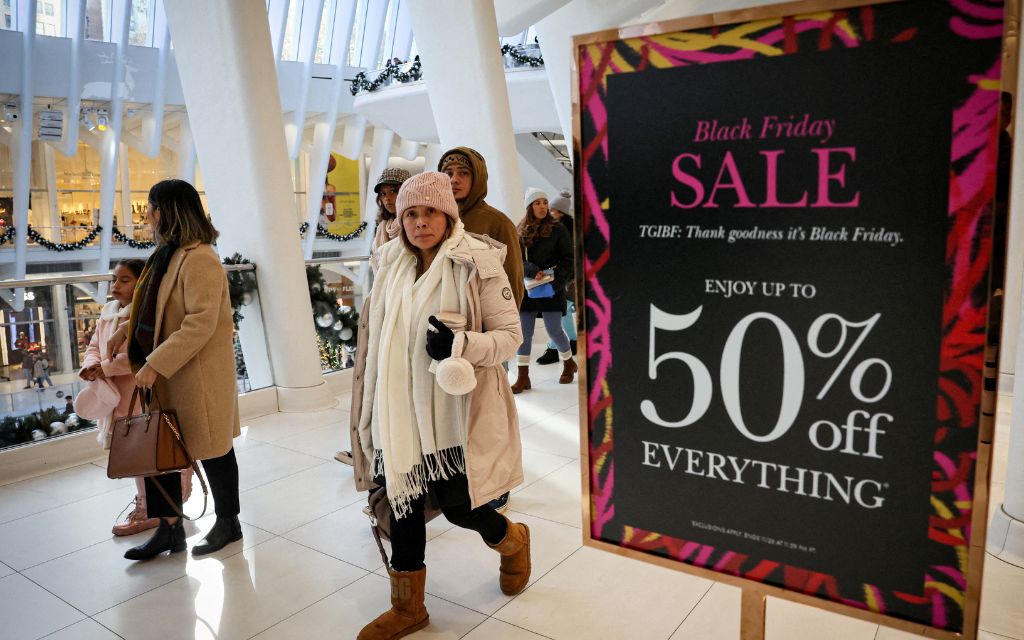 Black Friday ở Mỹ thu hút tín đồ mua sắm