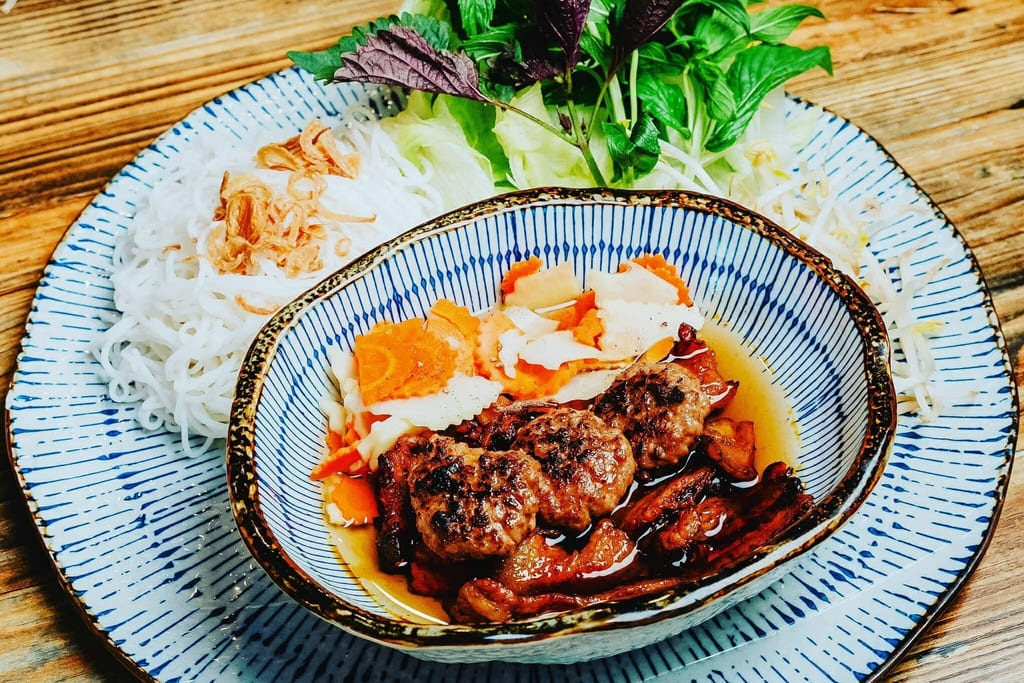 Bún chả Hanoi Corner được chế biến theo phong cách truyền thống
