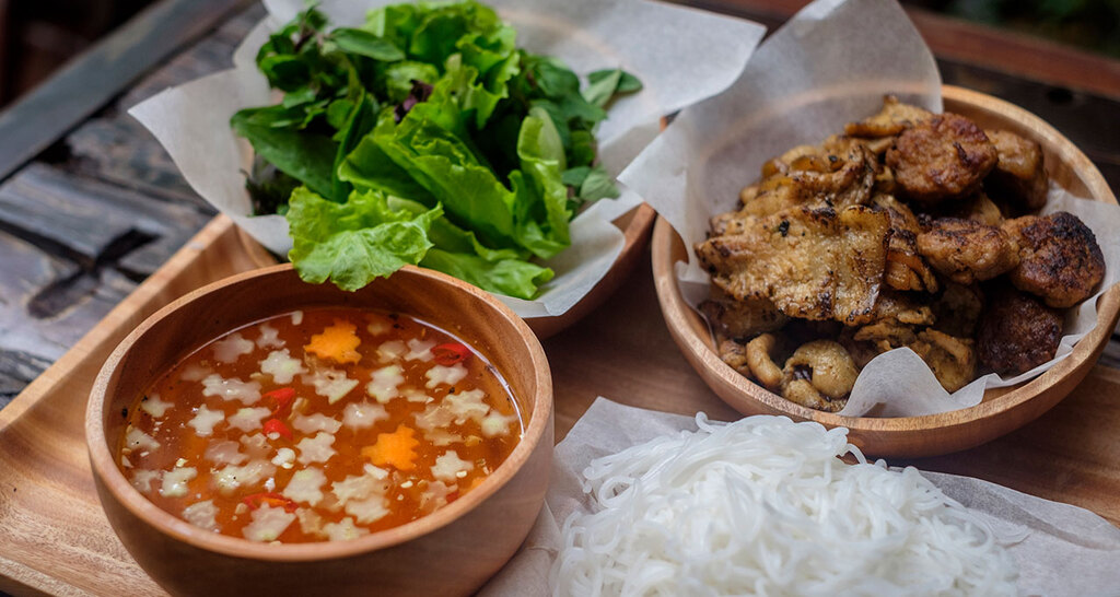 Bún chả Hàng Khoai là quán bún chả Hà Nội truyền thống
