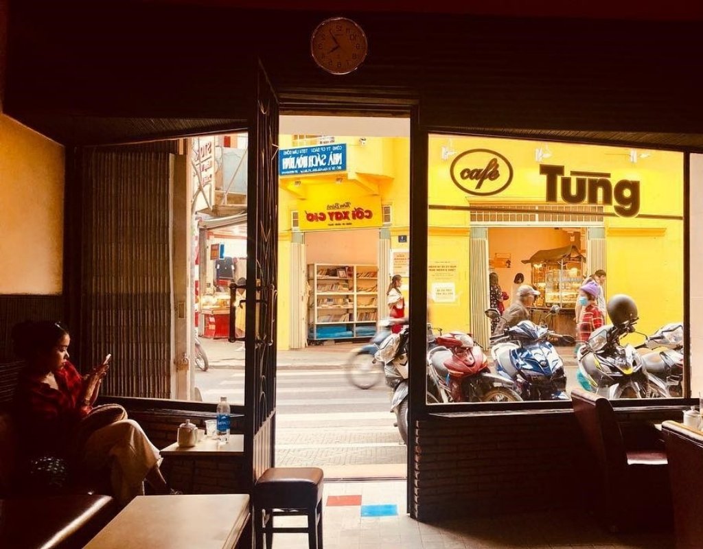 Không gian hoài niệm bên trong Cafe Tùng