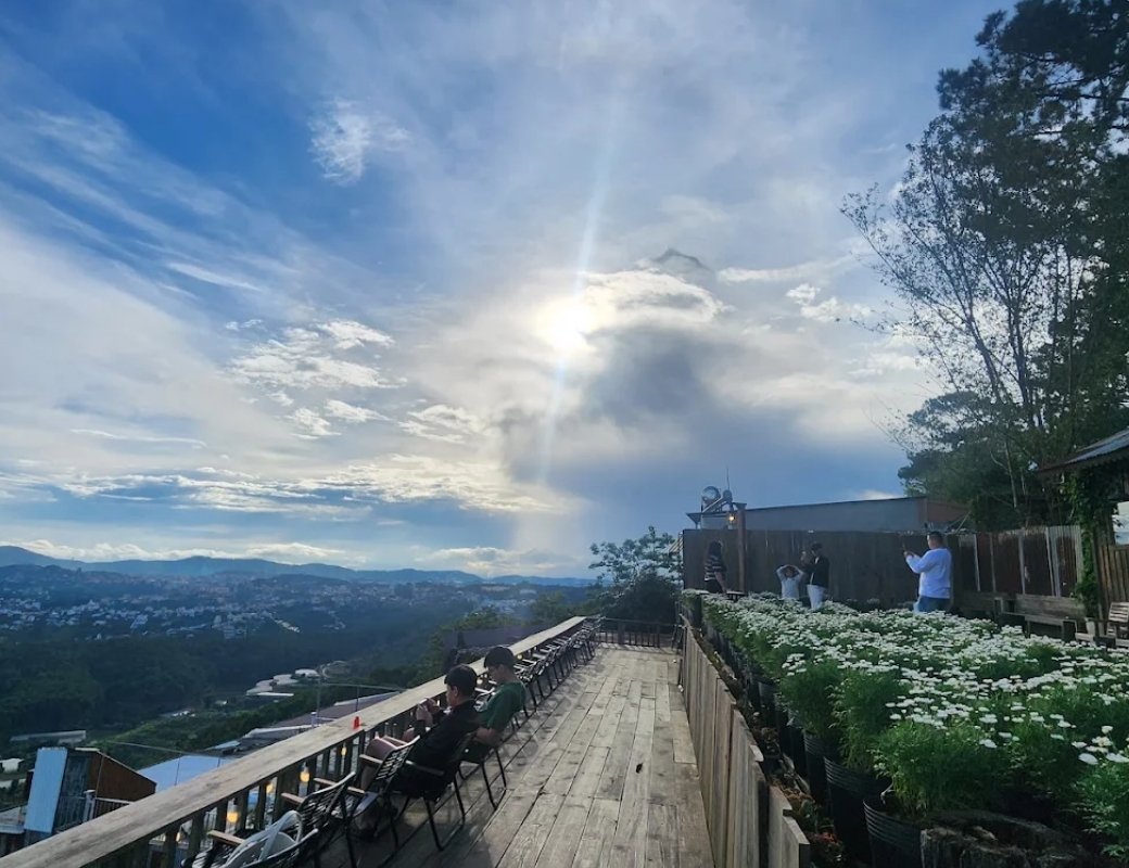 Mountain Chill nhìn ra thung lũng Đà Lạt