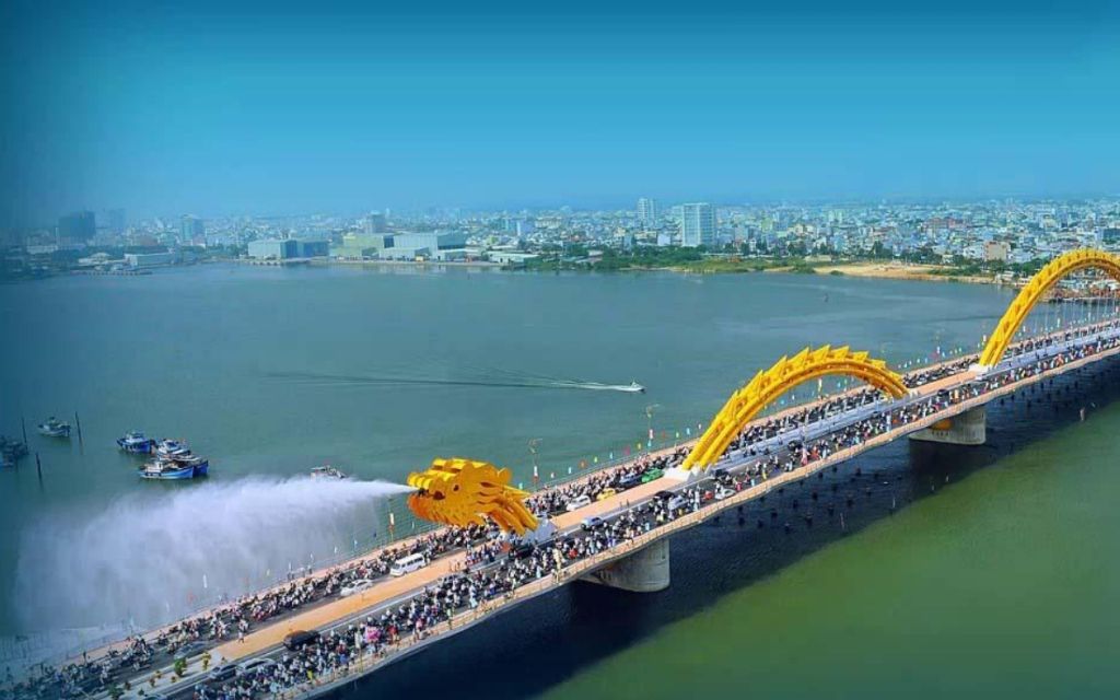 Lịch trình khám phá Cầu Rồng Đà Nẵng buổi tối 