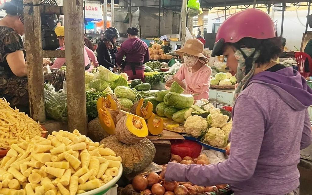 Không gian mua sắm Chợ Đầm