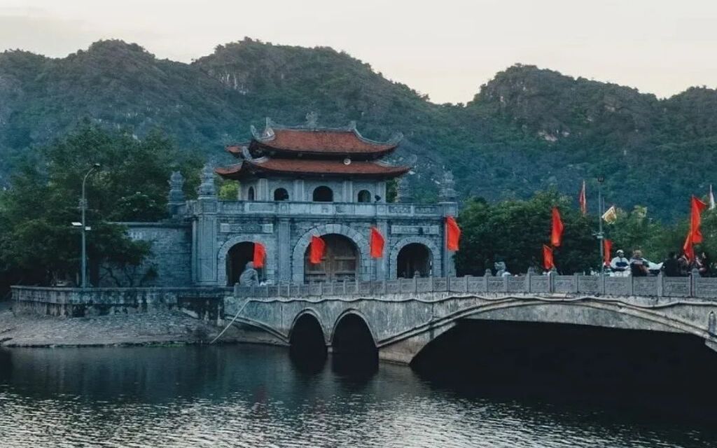 Khu di tích Cố đô Hoa Lư với công trình kiến trúc cổ