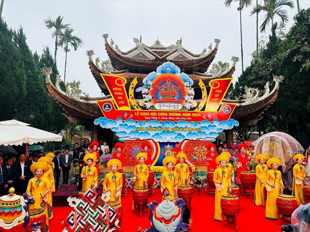Lễ hội Chùa Hương