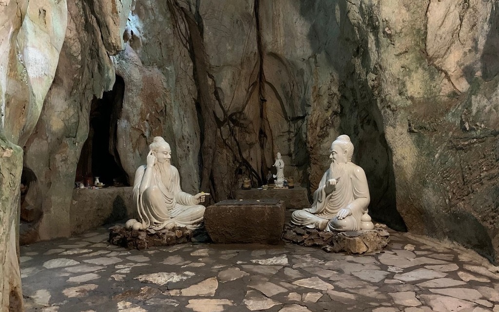 Hang Bàn Cờ ở Động Tàng Chơn