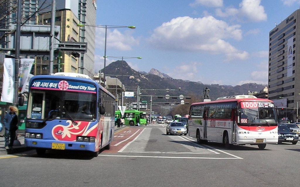 Di chuyển đến Gyeongbokgung bằng xe buýt 