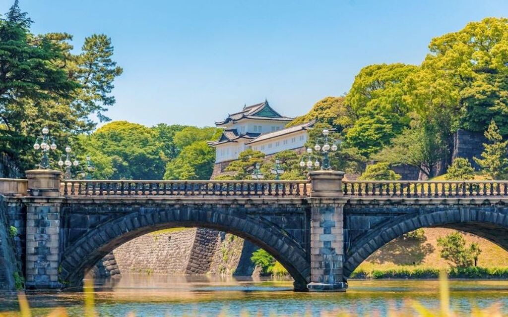 Cầu Nijubashi trước Hoàng Cung Tokyo