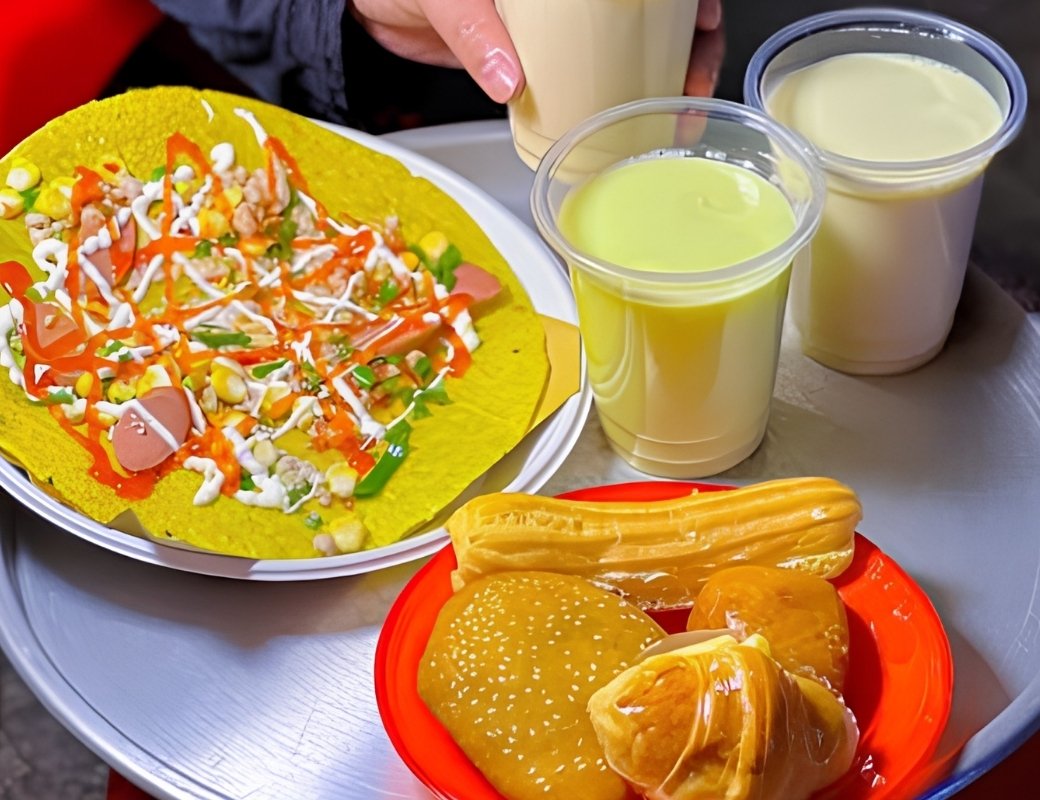 Bánh tráng nướng giòn và sữa đậu nành nóng Đà Lạt