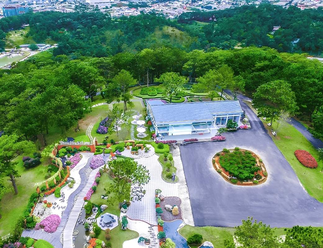 Thung Lũng Tình Yêu giữa rừng thông Đà Lạt