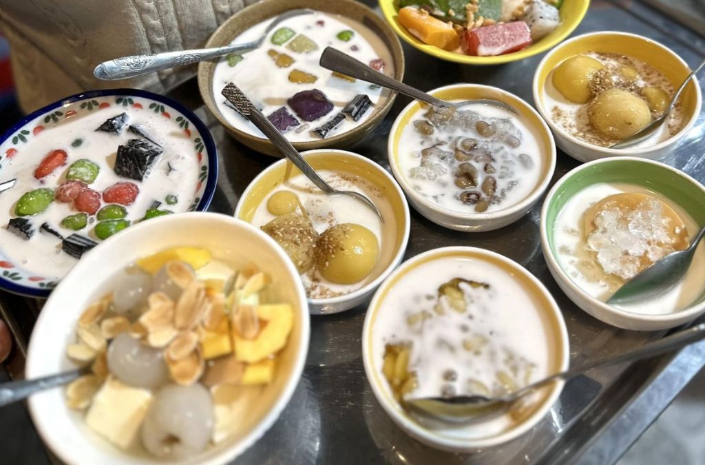 Ly chè Đà Lạt nhiều topping hấp dẫn 