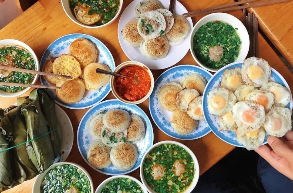 Bánh căn Đà Lạt trong khuôn đất nung