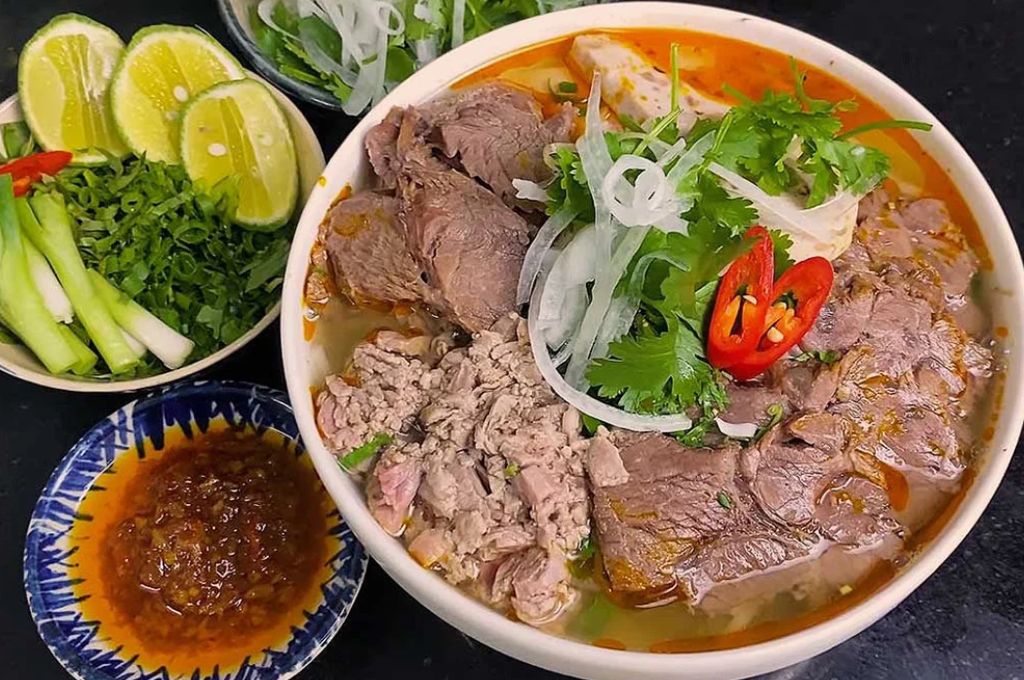 Bún bò Huế
