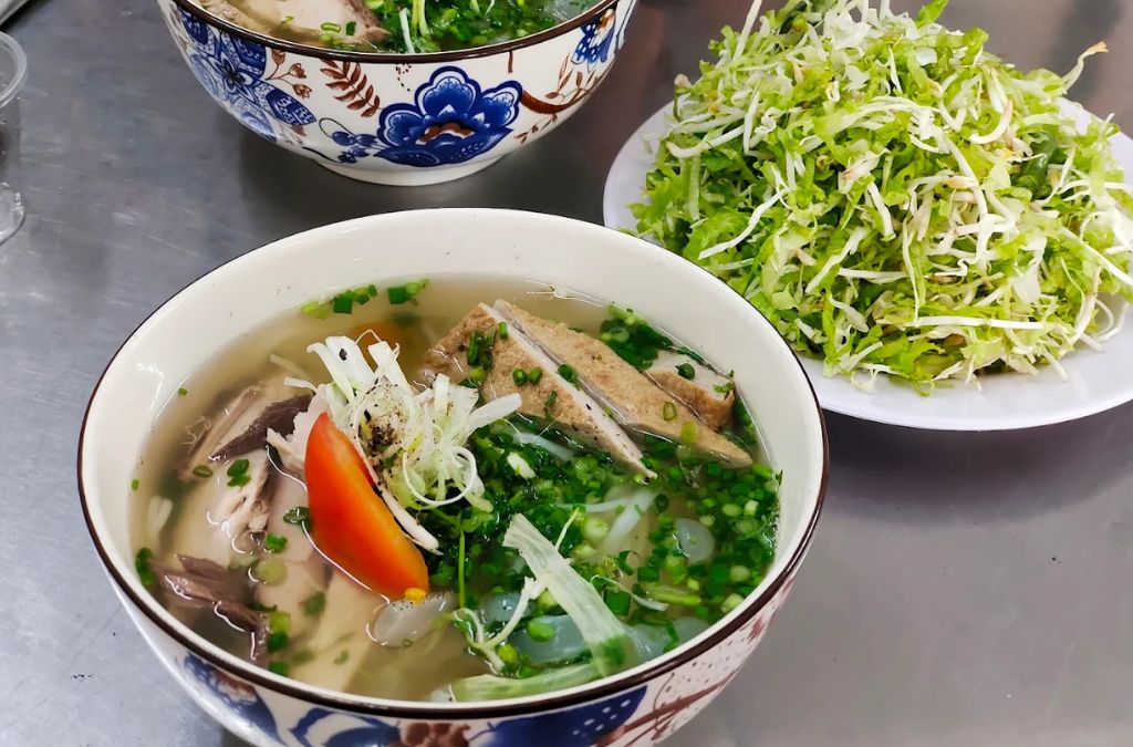 Tô bún cá Nha Trang