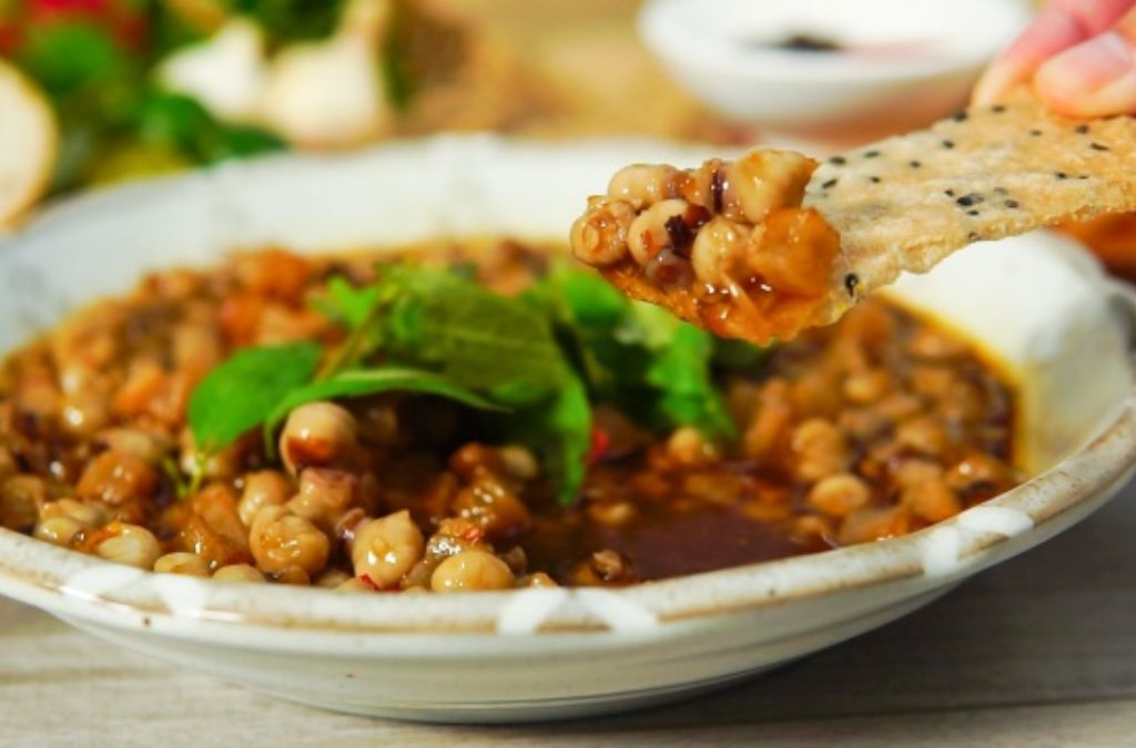 Răng mực Phan Thiết nướng ăn kèm bánh tráng