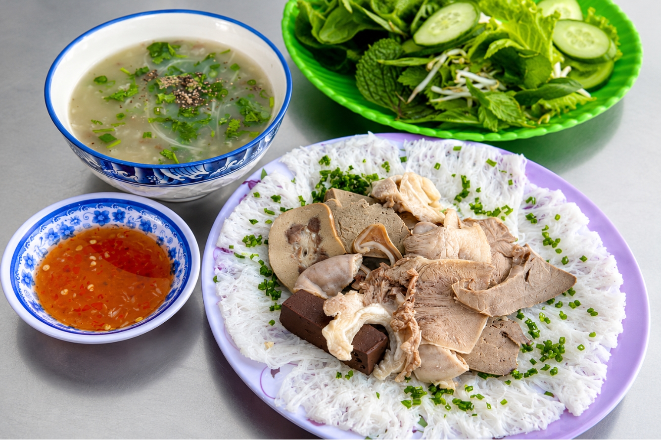 Đặc sản bánh hỏi lòng heo nổi tiếng tại Phú Yên