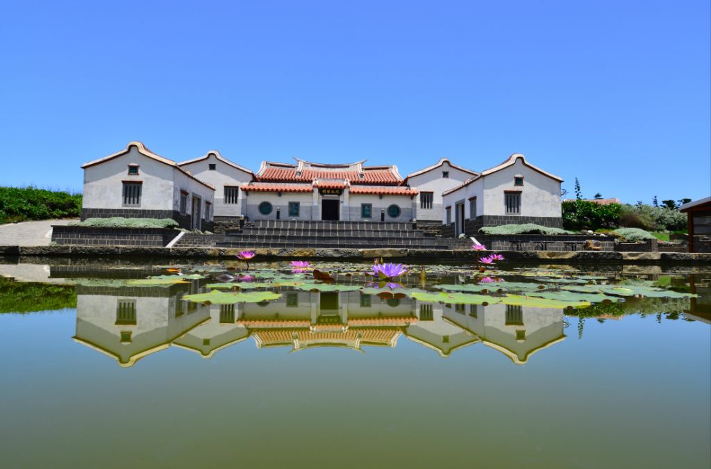 Những ngôi nhà truyền thống tại Làng cổ Nhị Khám Bành Hồ