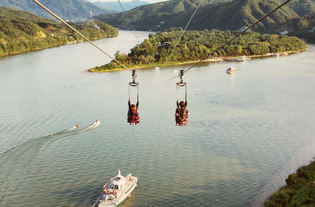 ZipWire vượt hồ đến đảo Nami